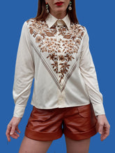 Charger l'image dans la galerie, Chemisier vintage Garence - Plastron en V fleuri. Taille S, 36, 38.
