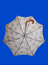 Charger l'image dans la galerie, Parapluie canne vintage Manon - Imprimé floral. Véritable O.N.M Paris. Made in France.
