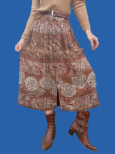 Charger l'image dans la galerie, Jupe vintage Sophia - Rayures à imprimé cachemire et fleurs. Taille XS, 34, 36. Burton
