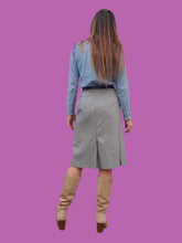 Charger l'image dans la galerie, Jupe vintage Belinda - Pure laine et carreaux vichy bleus et blancs.Taille XS, 34, 36. Gor-Ray. Made in UK