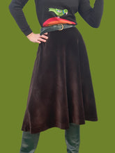 Charger l'image dans la galerie, Jupe vintage Marjorie - Velours marron. Taille XS, 34, 36. Guy Laroche. Made in France.