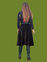 Charger l'image dans la galerie, Jupe vintage Marjorie - Velours marron. Taille XS, 34, 36. Guy Laroche. Made in France.