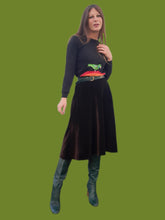 Charger l'image dans la galerie, Jupe vintage Marjorie - Velours marron. Taille XS, 34, 36. Guy Laroche. Made in France.