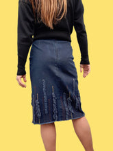 Charger l'image dans la galerie, Jupe en jean "Seconde" Elsa - Denim à frange. Fendue. Taille L, 40, 42. Trusardi Jeans. Made in Italy.