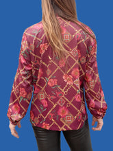 Charger l'image dans la galerie, Chemisier vintage Paula - Violet imprimé chaînes et fleurs. Taille S, 36, 38