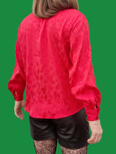 Charger l'image dans la galerie, Chemisier vintage Garance - Rouge à imprimé cachemire irisé. Taille S, 36, 38. Made in France.