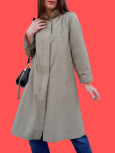 Charger l'image dans la galerie, Trench-coat vintage Adèle - Vert kaki doublé et fourrure fantaisie. Taille S, 36, 38. JK Viola. Made in France