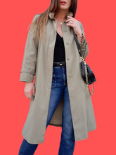 Charger l'image dans la galerie, Trench-coat vintage Adèle - Vert kaki doublé et fourrure fantaisie. Taille S, 36, 38. JK Viola. Made in France
