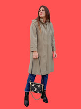 Charger l'image dans la galerie, Trench-coat vintage Adèle - Vert kaki doublé et fourrure fantaisie. Taille S, 36, 38. JK Viola. Made in France