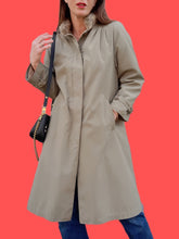 Charger l'image dans la galerie, Trench-coat vintage Adèle - Vert kaki doublé et fourrure fantaisie. Taille S, 36, 38. JK Viola. Made in France