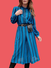 Charger l'image dans la galerie, Robe vintage Abelle - A rayures bleues. Taille S, 36, 38. Jean Biolay. Made in France