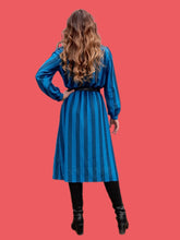 Charger l'image dans la galerie, Robe vintage Abelle - A rayures bleues. Taille S, 36, 38. Jean Biolay. Made in France