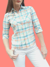 Charger l'image dans la galerie, Chemisier vintage Elynn - A carreaux pastel. Taille XS, 34, 36