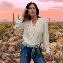 Charger l'image dans la galerie, Foulard vintage Lucy - P rayé vert et vert d'eau. Pierre Cardin Paris. Made in France