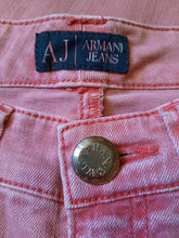 Charger l&#39;image dans la galerie, Pantalon &quot;Seconde&quot; Megan - Jean en coton rose. Taille S, 36, 38. Armani Jeans. Made in China
