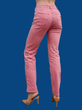 Charger l&#39;image dans la galerie, Pantalon &quot;Seconde&quot; Megan - Jean en coton rose. Taille S, 36, 38. Armani Jeans. Made in China
