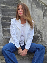Charger l'image dans la galerie, Veste vintage Lucia - Denim chic blanc. Taille M, 38, 40. Eva Tralala. Made in France
