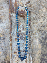 Charger l'image dans la galerie, Collier sautoir Marina - Perles Facettées Bleu Cobalt.  Style Chapelet
