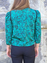 Charger l'image dans la galerie, Veste fine vintage Inès - Imprimé abstrait noir sur fond vert émeraude irisé. Taille M ou 38, 40. Chant Grill. Made in France
