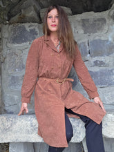 Charger l'image dans la galerie, Trench vintage Florence - En suédine marron chocolat 70s. Taille L, 40, 42. Made in France
