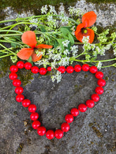 Charger l'image dans la galerie, Collier Carmen - Choker en perles rouge vibrantes. Ras-de-cou
