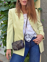 Charger l'image dans la galerie, Blazer long vintage Béatrix - Vert anis. Taille S, 36, 38. Surabaya. Made in France
