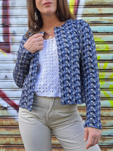Charger l'image dans la galerie, Veste 'seconde' Lola - Imprimé graphique bleu, noir et gris. Taille L, 40, 42. Esprit.
