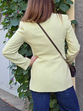 Charger l'image dans la galerie, Blazer long vintage Béatrix - Vert anis. Taille S, 36, 38. Surabaya. Made in France
