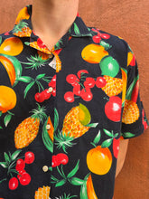 Charger l'image dans la galerie, Chemise vintage Jules - Imprimé fruité éclatant, tropical et vitaminée. Taille L, 40, 42. Alain Manoukian. Made in France
