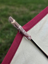 Charger l'image dans la galerie, 📿🍍Parapluie Alice - Grand modèle bicolore bordeaux et blanc. Breaker.
