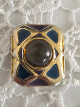 Charger l'image dans la galerie, Boucles d'oreilles Diane – Cabochons Baroques et Émail Bleu Byzantin
