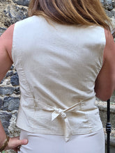 Charger l'image dans la galerie, Gilet vintage Amy - A frange de perles. Rayés écru et bleu. Taille M, 38, 40.
