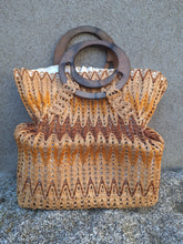 Charger l&#39;image dans la galerie, Panier Géraldine- En fibres naturelles. Tressage ajouré et ondulé.
