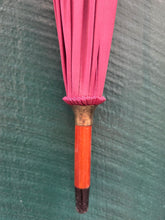 Charger l'image dans la galerie, 📿🍍Parapluie Alice - Grand modèle bicolore bordeaux et blanc. Breaker.
