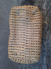 Charger l&#39;image dans la galerie, Panier Géraldine- En fibres naturelles. Tressage ajouré et ondulé.
