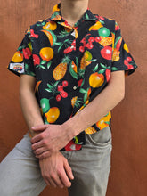 Charger l'image dans la galerie, Chemise vintage Jules - Imprimé fruité éclatant, tropical et vitaminée. Taille L, 40, 42. Alain Manoukian. Made in France
