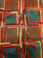 Charger l&#39;image dans la galerie, Chemisier vintage Adeline. Bariolée vert émeraude. Taille M, 36, 38
