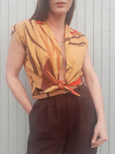 Charger l&#39;image dans la galerie, Blouse vintage Camélia - Feuillage safari. Taille M, 38, 40. Fabriqué en France
