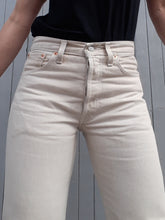 Charger l&#39;image dans la galerie, jean levi&#39;s 501 XX. Blanc cassé. Couleurs Vintage. Taille S, 36, 38
