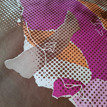 Charger l&#39;image dans la galerie, Foulard vintage Léna - Christian Lacroix Paris. 87 x 83
