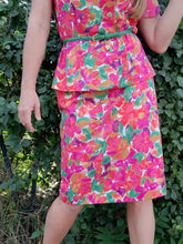 Charger l&#39;image dans la galerie, Ensemble vintage Hortense - Jupe et veste fleuries. Taille M, 38, 40. Marcelle Griffon.
