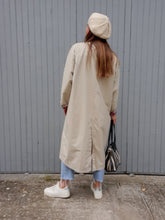 Charger l&#39;image dans la galerie, Trench-coat vintage Annie - Chipie beige. Taille L, 40, 42. Fabriqué en France
