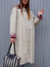 Charger l&#39;image dans la galerie, Trench-coat vintage Annie - Chipie beige. Taille L, 40, 42. Fabriqué en France
