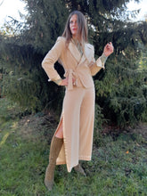 Charger l&#39;image dans la galerie, Ensemble vintage Maury - Blazer et pantalon fendu. Beige. Taille S, 36, 38. Made in France
