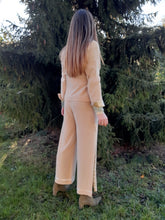 Charger l&#39;image dans la galerie, Ensemble vintage Maury - Blazer et pantalon fendu. Beige. Taille S, 36, 38. Made in France
