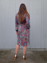 Charger l&#39;image dans la galerie, Robe vintage Cassie - Boutonnage asymétrique. Taille M, 38, 40. Marcelle Griffon
