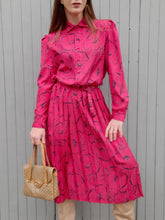 Charger l&#39;image dans la galerie, Robe plissée vintage Églantine - Imprimé floral irisé. Taille M, 38, 40. Devernois. Made in France.
