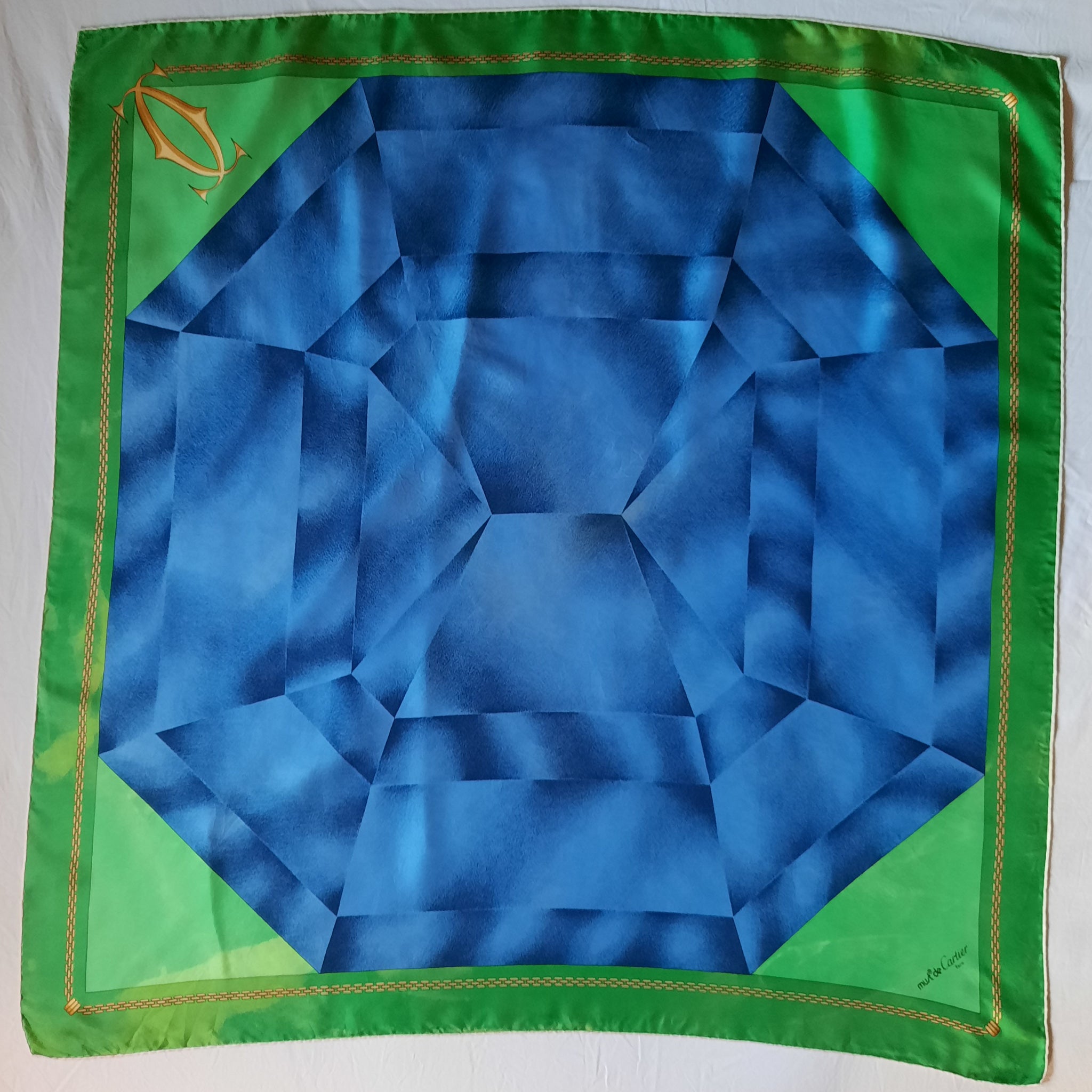 Foulard Vintage En Soie – Motifs Floraux Multicolores – état Occasion – Style Rétro
