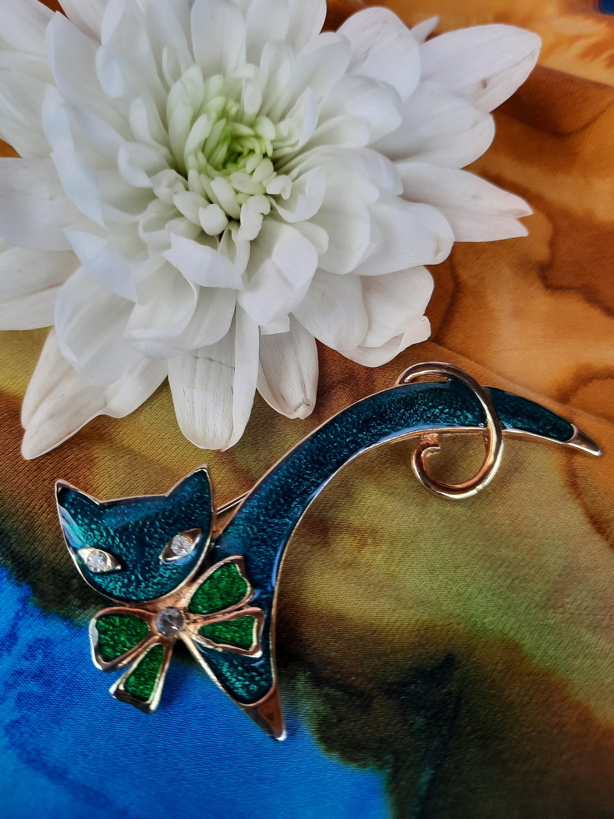 Broche Chat Aux Yeux Verts Avec Métal Et Strass - Occasion En Bon état