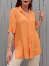 Charger l&#39;image dans la galerie, Chemisette et gilet vintage Claudy - Orange à fleurs. Taille L, 40, 42.Carole Richard. Made in France
